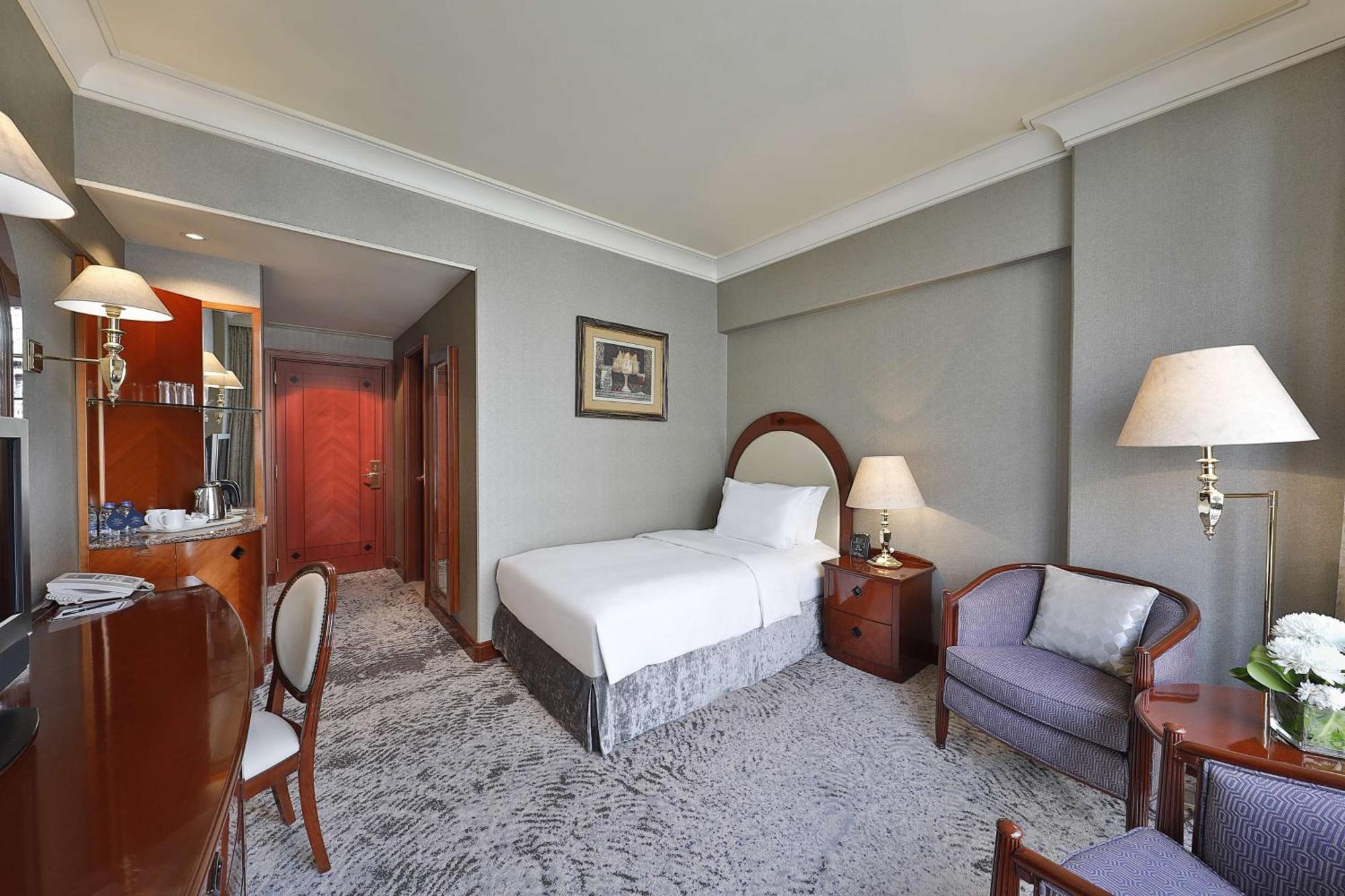 Madinah Hilton Hotel Medina Exterior photo